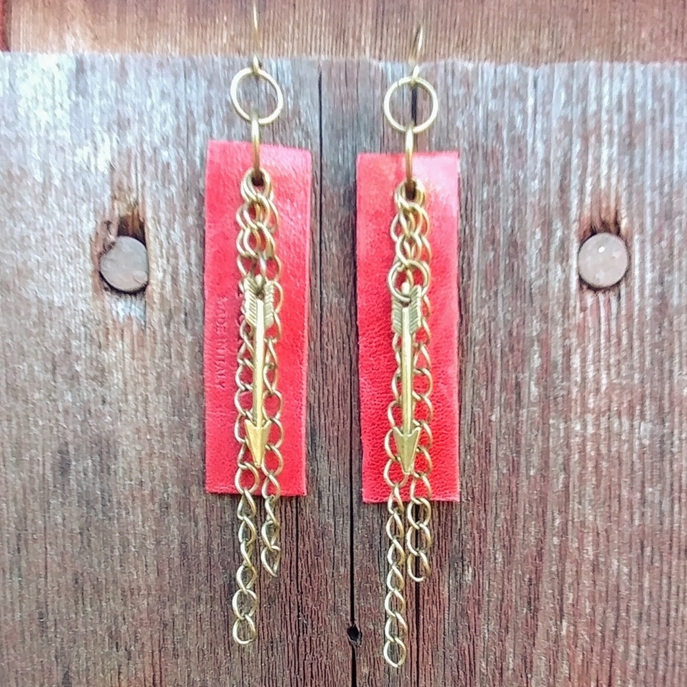 ⭐GIFTED⭐Leather & Brass
